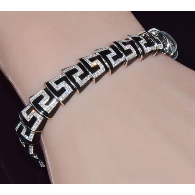 Late 20th Century Authentic Roberto Coin Cobra 1.78ct Diamond & Black Enamel Bracelet in Solid 18k White Gold For Sale In Dallas - Image 6 of 16