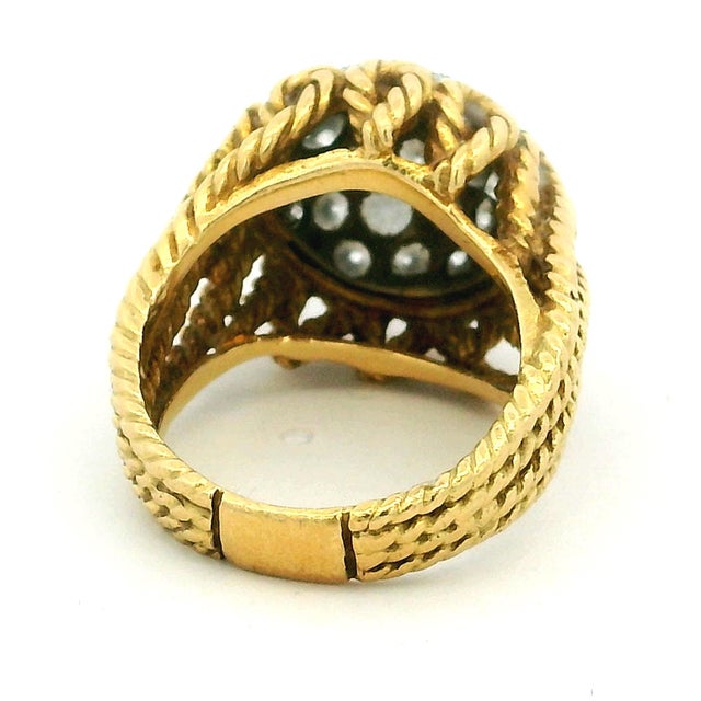 1970s Hammerman Brothers 18k Gold Diamond Bombé Cocktail Ring For Sale - Image 5 of 16