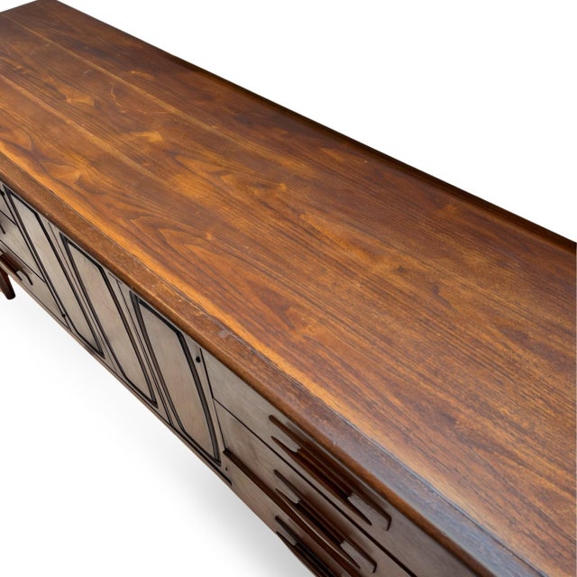 Wood 1960s Mid-Century Modern Nine-Drawer Walnut Dresser For Sale - Image 7 of 8