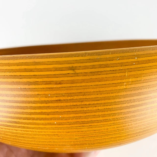 Tan Mid 20th Century Vintage Mid Century Modern Paavo Asikainen Finland Hand Turned Laminated Bowl For Sale - Image 8 of 12