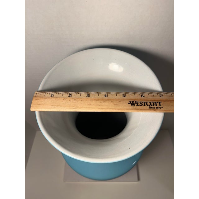 1950's Taiwanese Republic of China Period Hand Painted Blue Porcelain Vase For Sale In Los Angeles - Image 6 of 7