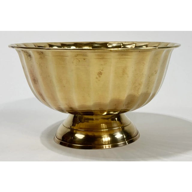 Mid 20th Century Vintage Fluted Brass Bowl With Pedestal Base For Sale - Image 5 of 6
