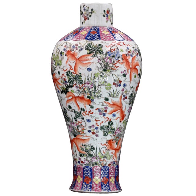 Early 20th Century Large Antique Chinese Famille Rose Vase With Goldfish & Lotus – Lidded Temple Jar For Sale - Image 5 of 11