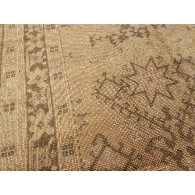 Galerie Shabab Collection Early 20th Century Turkish Oushak Rug For Sale In New York - Image 6 of 10