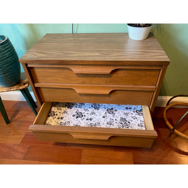 1960s Mid Century Modern Johnson Carper 3-Drawer Walnut and Laminate Dresser For Sale - Image 9 of 11