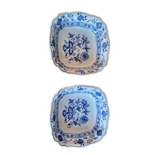 Vintage Zwiebelmuster Serving Bowls from Meissen, 1970s, Set of 2 For Sale