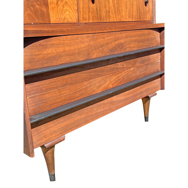 Vintage Mid Century Modern Tall Dresser Chest of Drawers Gentlemen’s Chest by American of Martinsville For Sale - Image 10 of 10