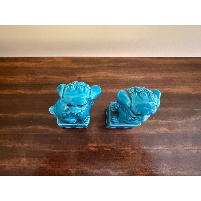 Mid-Century Chinoiserie Turquoise Glazed Porcelain Foo Dogs, Pair For Sale - Image 10 of 11