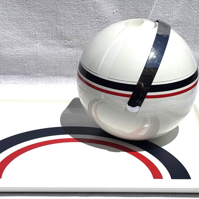Metal 1970s Paolo Tilche for Guzzini Stella Ice Bucket and Tray, Italy For Sale - Image 7 of 7