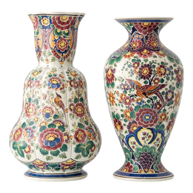 Vintage Hand-Painted Chinoiserie Polychrome Delft Vases from Velsen, 1950s-1960s, Set of 2 For Sale