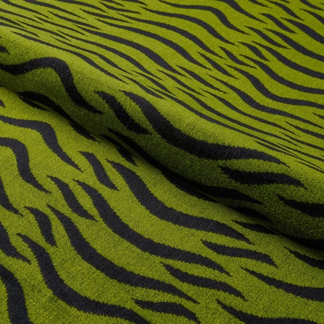 Schumacher Schumacher Sabi Tiger Velvet Fabric in Jungle For Sale - Image 4 of 4