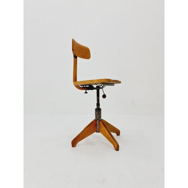 Bauhaus Swivel Office Chair in Wood by Der Ferderdreh, 1930s For Sale - Image 11 of 11