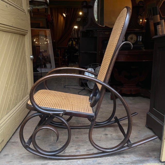 Midcentury bentwood Thonet style rocker in great shape. Rare flat-edge design on seat and back, very cool! 21 x 36 x 37...