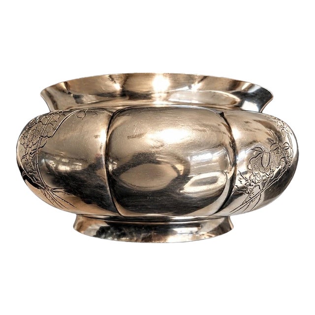Early 20th Century Japanese Musahiya Silver Centerpiece Bowl, Floral Engraving For Sale