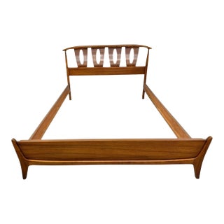 Mid-Century Modern Kent Coffey Full Size Walnut Bed For Sale
