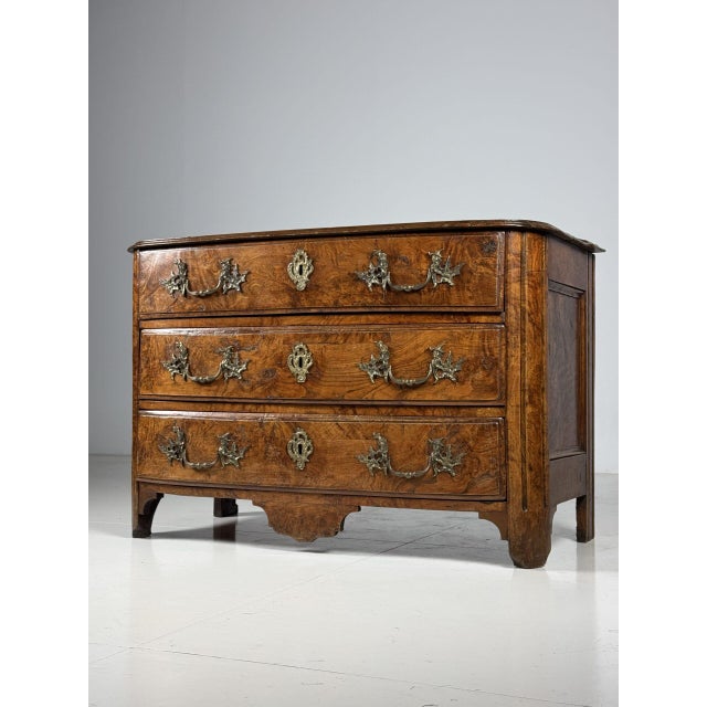 French Chest of Drawers, 1700s For Sale - Image 10 of 18