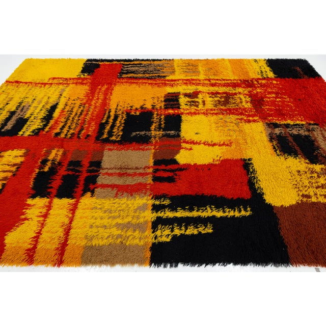 2020s Mid-Century Modern Abstract Danish Rya Area Wool Rug in Warm Ochre For Sale - Image 5 of 12