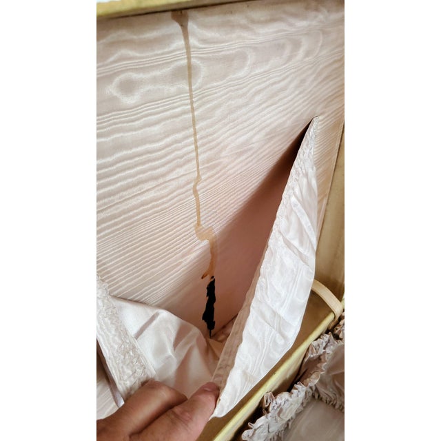 British Vellum 1920s Luxury Steamer Trunk With Provenance. For Sale - Image 16 of 18