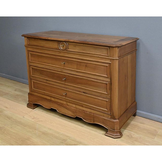 Louis-Philippe Style Walnut Chest of Drawers, 1900s For Sale - Image 3 of 18