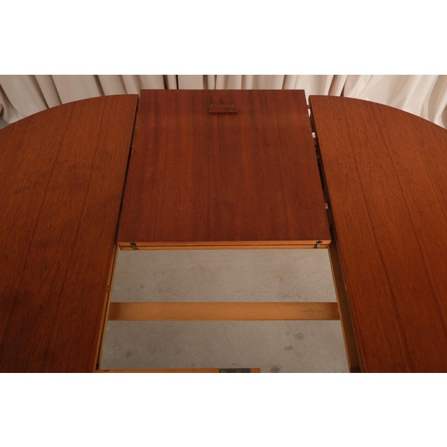 Vintage Hans Olsen Roundette Dining Set for Frem Røjle, Expandable to 6 Seats For Sale - Image 12 of 18