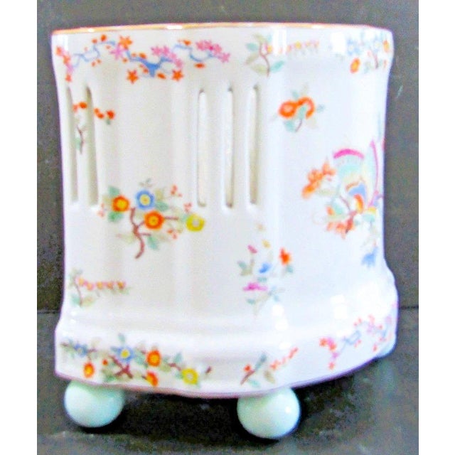 1980s United Wilson Porcelain Factory Classic Chinoiserie Hand-Painted Ceramic Planter For Sale - Image 4 of 13