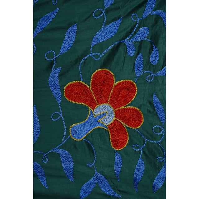 Green Uzbek Suzani Embroidered Table Runner – Red Pomegranate Floral Boho Textile 1'8'' X 6'1'' For Sale - Image 11 of 12