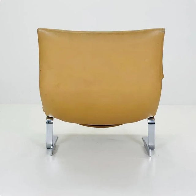 Textile Mid-Century Wave Lounge Chair in Tan Leather by Giovanni Offredi for Saporiti, Italy, 1970s For Sale - Image 7 of 11
