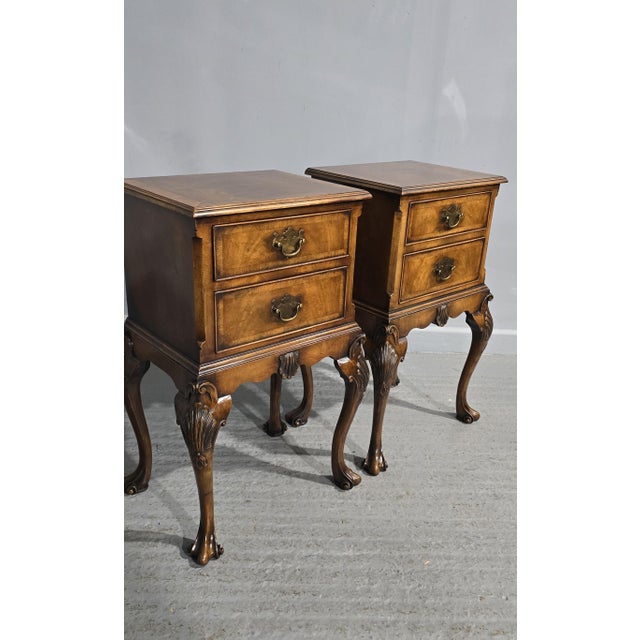 Queen Anne Walnut Bedside Chests of Drawers, 1920, Set of 2 For Sale - Image 3 of 11