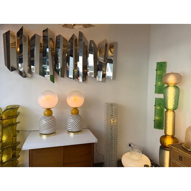2020s Contemporary Pair of Brass and Berlingo Stripe Murano Glass Lamps, Italy For Sale - Image 5 of 11