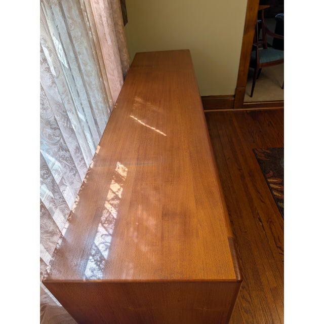 Mid-Century Modern 1960s Danish Credenza With Display Hutch Top For Sale - Image 3 of 12