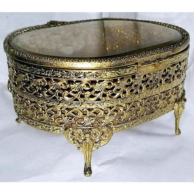 Metal 1950s Hollywood Regency Jewelry Trinket Box For Sale - Image 7 of 8
