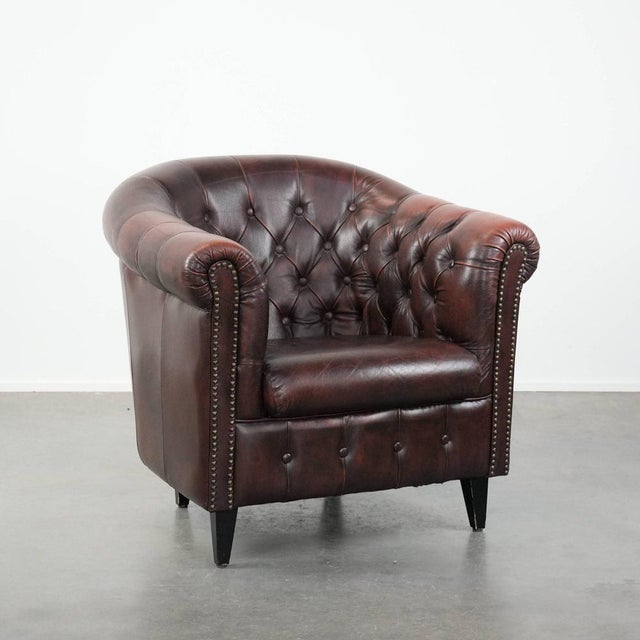 English-Style Chesterfield Club Chair in Cowhide Leather For Sale - Image 15 of 15