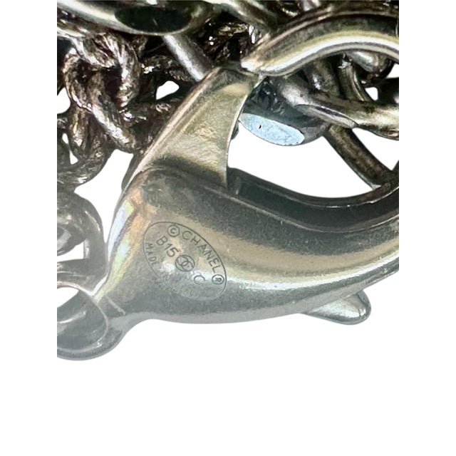 Green 2015 Chanel Necklace Métiers d'Art Paris Dubai CC Gripoix Camellia Flower Multistrand Runway For Sale - Image 8 of 10