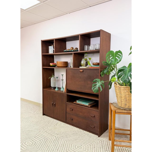 Vintage Walnut MCM Wall Unit Desk Storage Cabinet Mid Century Modern W/ Drawers For Sale - Image 14 of 15