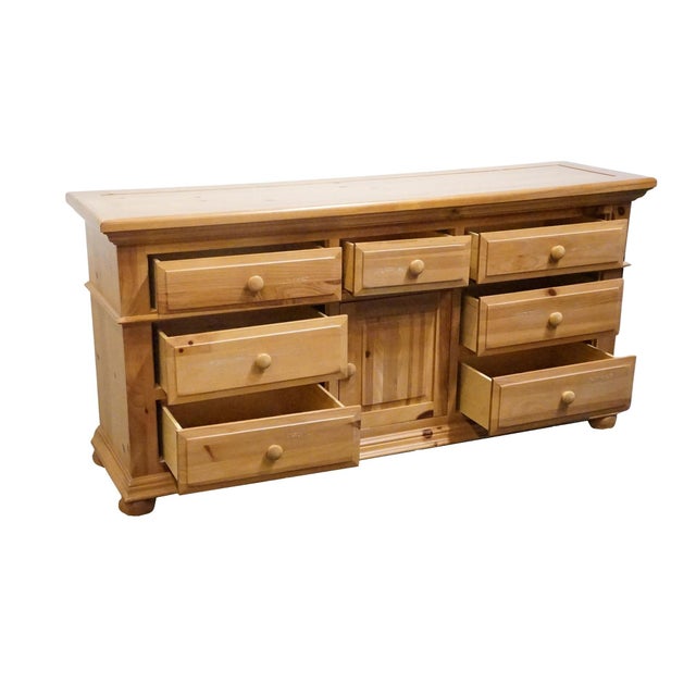 Broyhill Furniture Solid Knotty Pine Rustic Country Style 70″ Triple Door Dresser 790-1640 For Sale - Image 9 of 16