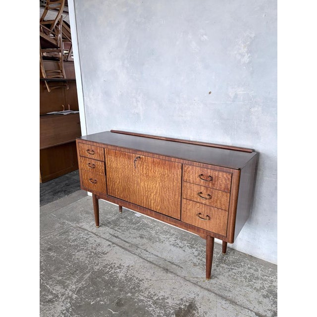 Brown Mid-Century Rosewood and Teak Sideboard from Greaves & Thomas For Sale - Image 8 of 12