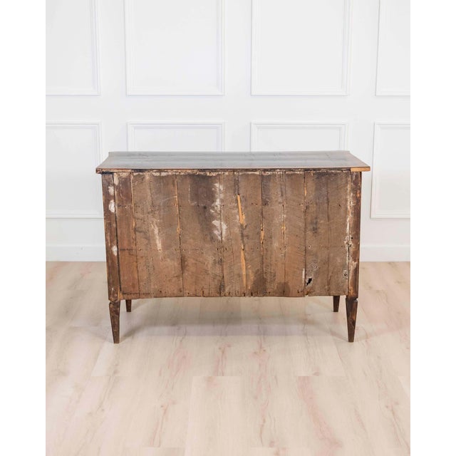 French 18th Century Emilian Louis XVI Walnut Chest of Drawers For Sale - Image 3 of 8