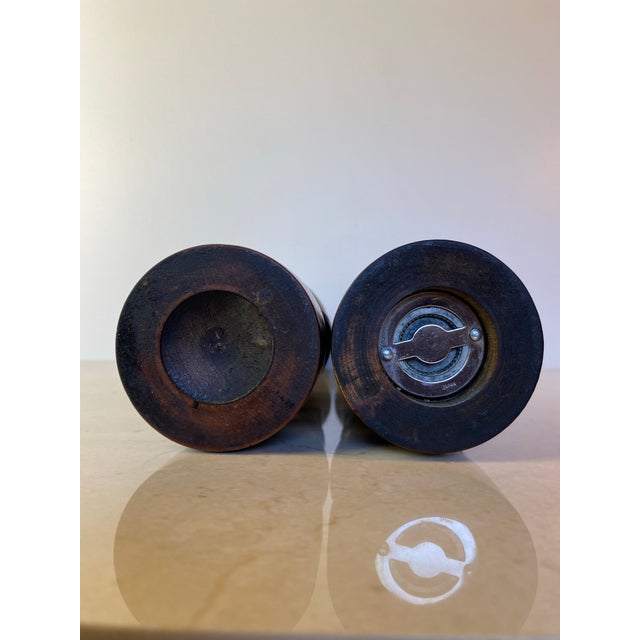 Wood Vintage Made in Japan Dark Hardwood Salt & Pepper Mill Set, Turned Wood Grinder Pair For Sale - Image 7 of 9