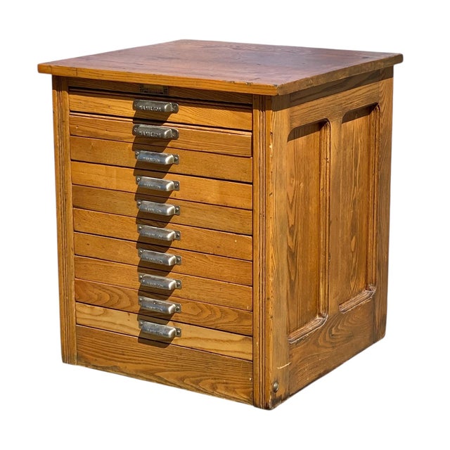Antique Oak Hamilton Printers Cabinet / Flat File Map Cabinet With 10 Drawers For Sale - Image 4 of 12