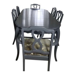 1940s Mid Century French Provincial/Hollywood Regency Dining Table With 6 Chairs - Set of 7 For Sale