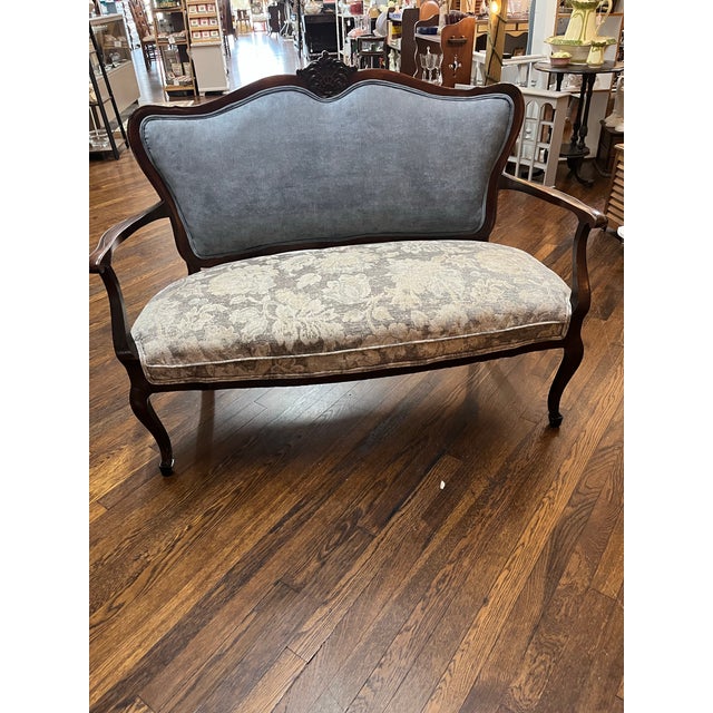 Victorian Late 19th Century Victorian Settee and 2 Matching Chairs For Sale - Image 3 of 11