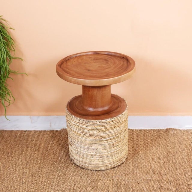 Contemporary Hara Round Oak Wood Side Table For Sale - Image 3 of 10