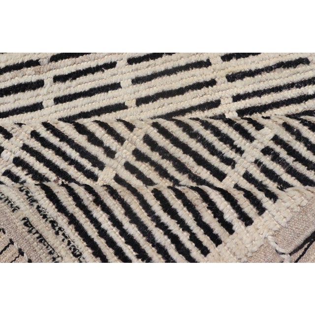 Modern Casual Hand Knotted Runner With Tribal Design in Black and White Colors For Sale - Image 11 of 11