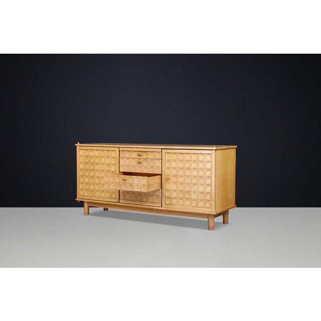 Belgian Brutalist Oak Sideboard with Sculptural Geometric Relief Doors, 1970s For Sale - Image 4 of 11