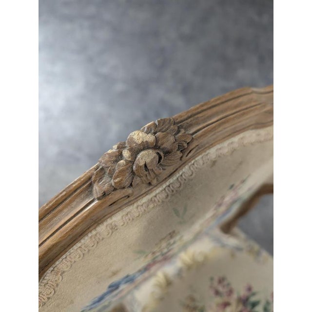 Cream Louis XV Style Longue Chair in Wood with Floral Tapestry For Sale - Image 8 of 9