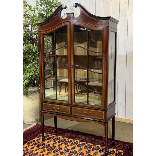 Late 19th Century English Mahogany Display Cabinet For Sale - Image 4 of 17