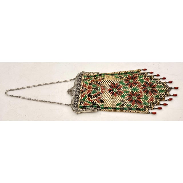 Green Mandalian Art Deco Flapper Enamel Mesh Purse with Floral Motif and Drop Beads For Sale - Image 8 of 18