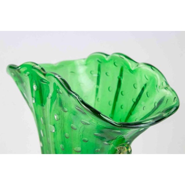 Art Deco vase Barovier e Toso from 1930 in light green Murano glass with controlled elongated bubbles and gold inclusions....