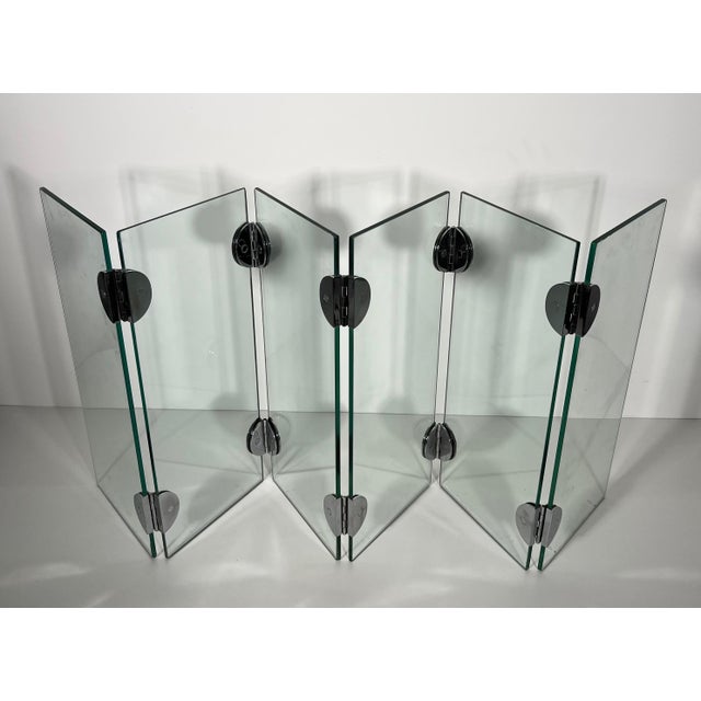 Robert Mallet-Stevens Exceptional fireplace screen made of 6 glass panels and chrome hinges For Sale - Image 4 of 12