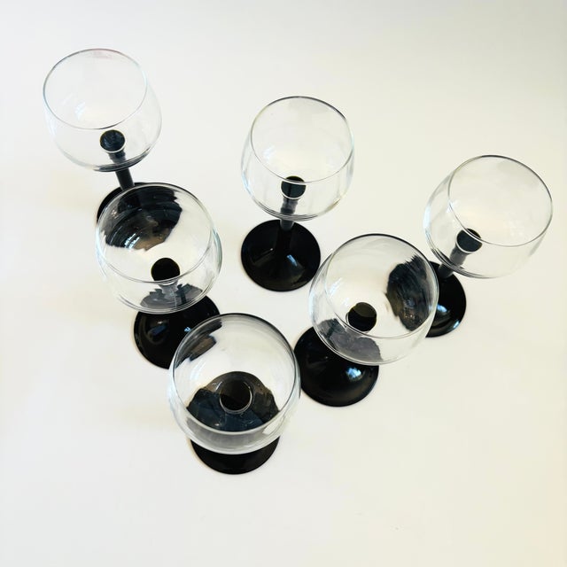 Glass Vintage Postmodern Black Stemmed Champagne Coupes by Luminarc, France - Set of 6 For Sale - Image 7 of 9